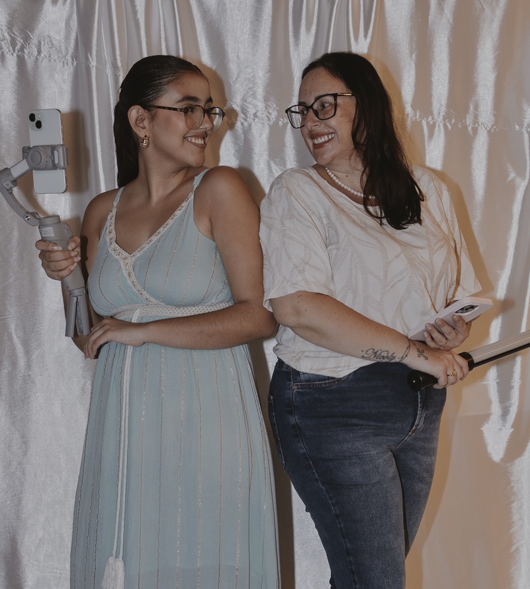 Nicoly e Renata, fundadoras da NivRise